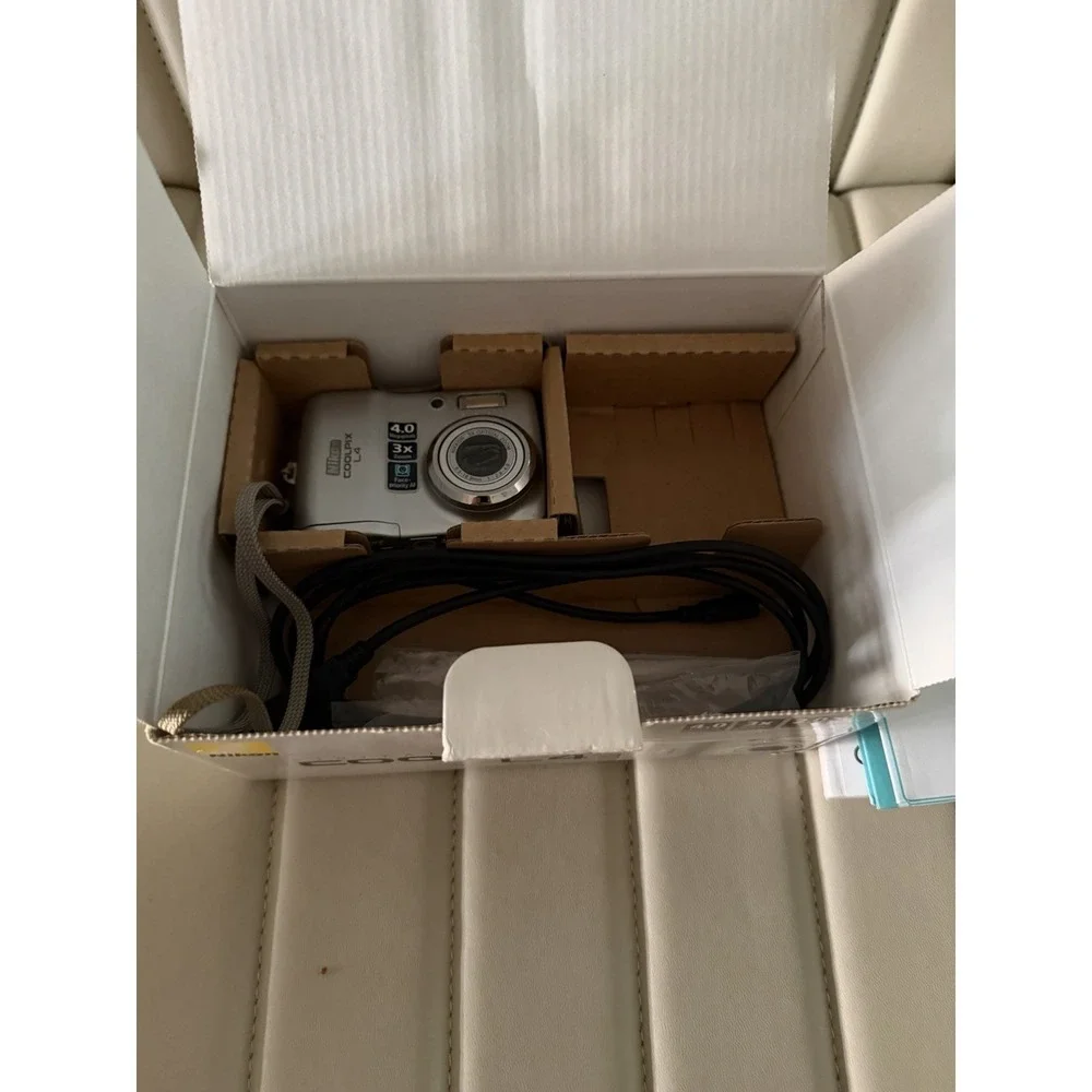 Nikon Coolpix L3 5.1MP Digital Camera Silver 3x Optical Zoom